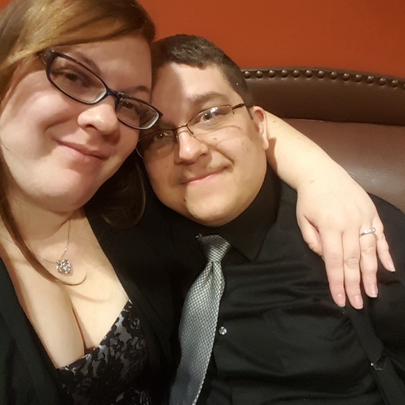 Meet your Posher, Nichole - Picture 2 of 8